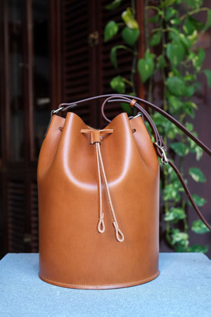 leather bucket bag, handmade bucket bag, organic leather, bucket bag, crossbody bag, vegetable tanned leather bucket bag