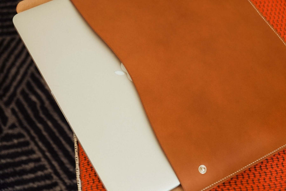 'EDILUS' MACBOOK CASE - Vicus Pelle